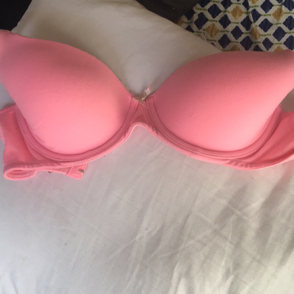 Victoria’s Secret Body by Victoria Bra
